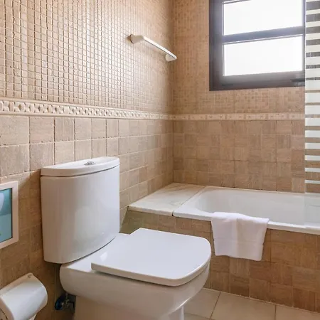 Holiday home Beautiful Home In Arrecife With Wifi, Outdoor Swimming Pool And 3 Bedrooms Corralejo